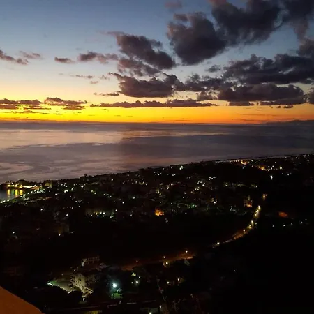 Maria: Bellissima Mansarda Con Terrazza Vista Mare * Fuscaldo