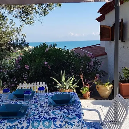 Maria: Bellissima Mansarda Con Terrazza Vista Mare * Fuscaldo