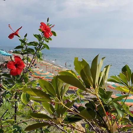 Maria: Bellissima Mansarda Con Terrazza Vista Mare Appartement *