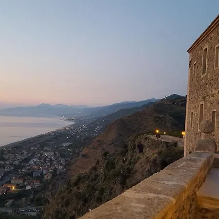 Maria: Bellissima Mansarda Con Terrazza Vista Mare Apartman